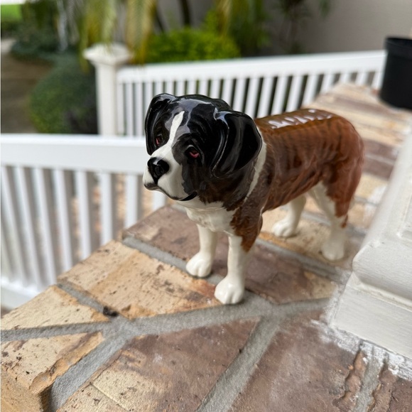 Vintage Beswick Saint Bernard Dog Porcelain Figurine Signed - Picture 2 of 4